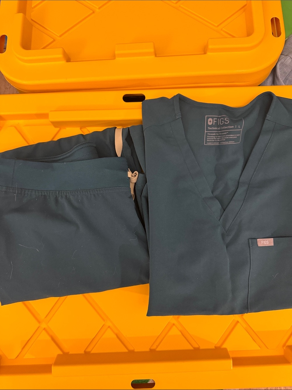 Figs Teal Green Scrub set Catarina Top L & Livingston Pants M petite